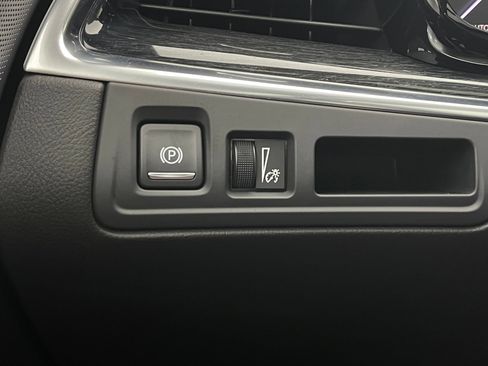 Used 2023 Cadillac XT5 Premium Luxury FWD image 23