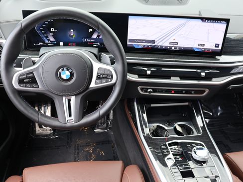 Used 2026 BMW X7 M60i AWD/4WD image 19