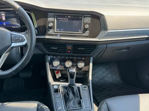 Used 2022 Volkswagen Jetta SE FWD image 14