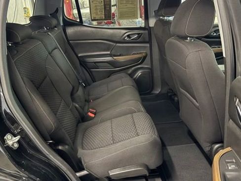 Used 2017 GMC Acadia SLE AWD/4WD image 29