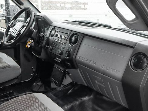 Used 2016 Ford F650 2WD Crew Cab Super Duty image 43