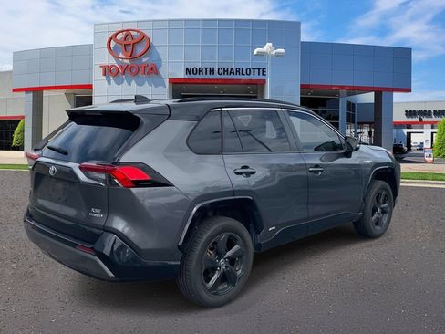 Used 2021 Toyota RAV4 XSE w/ XSE Grade Weather Package AWD/4WD image 8