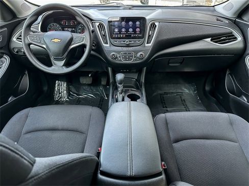 Used 2024 Chevrolet Malibu LT image 25