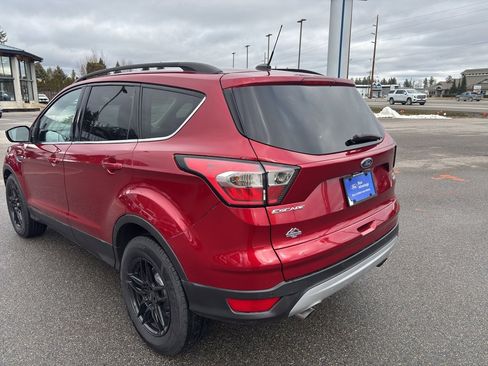 Used 2017 Ford Escape SE w/ Equipment Group 201A image 7