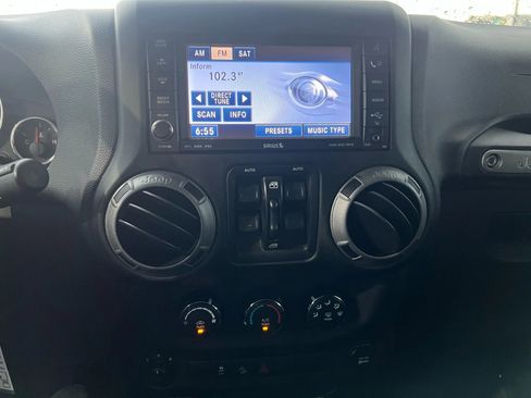 Used 2014 Jeep Wrangler Unlimited Sport w/ Quick Order Package 24S image 43