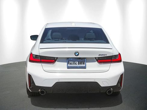 New 2026 BMW 330i Sedan w/ M Sport Package RWD image 5
