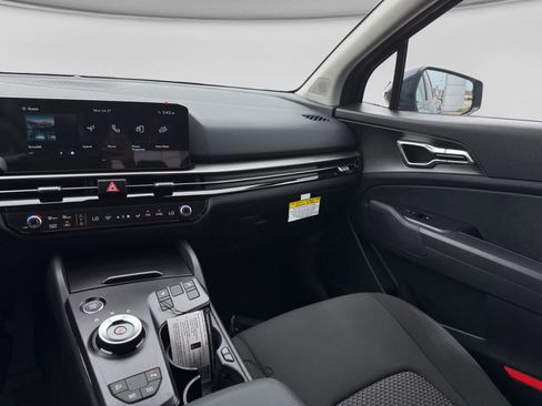 New 2027 Kia Sportage S FWD image 19
