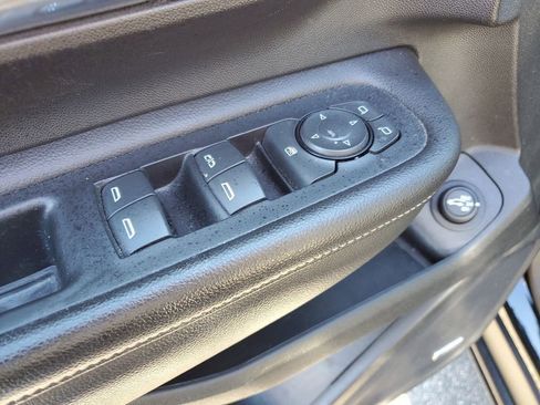 Used 2023 GMC Terrain Denali w/ Black Diamond Edition image 26