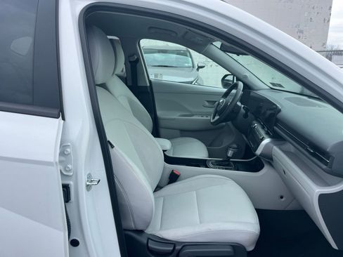 Used 2025 Hyundai Kona SEL image 28