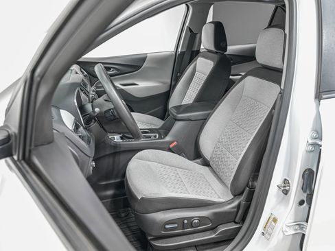 Used 2023 Chevrolet Equinox LS w/ LS Convenience Package image 16