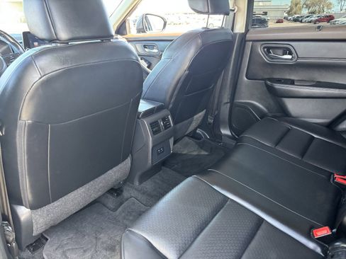 Certified 2023 Nissan Rogue SV w/ SV Premium B Package FWD image 17