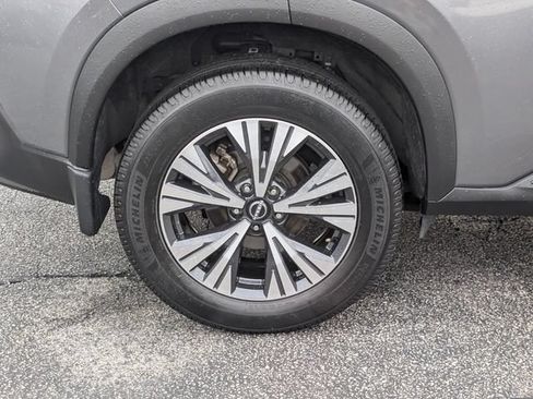 Used 2023 Nissan Rogue SV FWD image 7