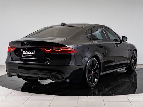 Used 2022 Jaguar XF R-Dynamic SE AWD/4WD image 10