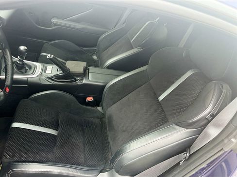 Used 2025 Toyota GR86 Premium RWD image 18