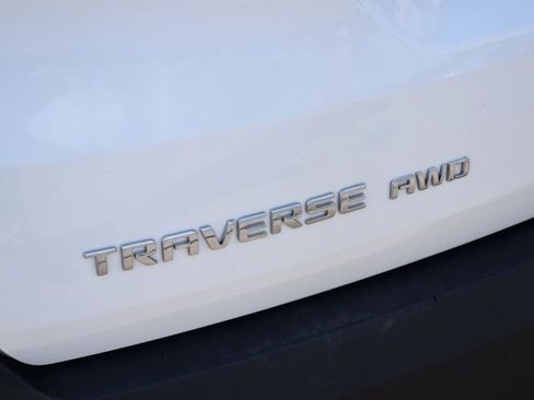 Used 2019 Chevrolet Traverse LT w/ LT Premium Package image 11