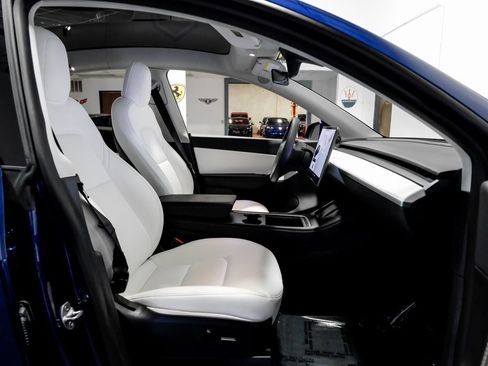Used 2021 Tesla Model Y Performance image 33