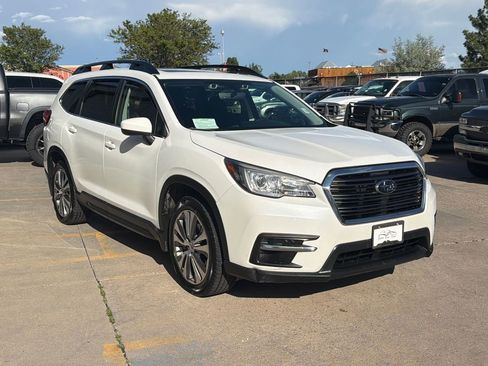 Used 2019 Subaru Ascent Premium w/ Popular Package #2 AWD/4WD image 3