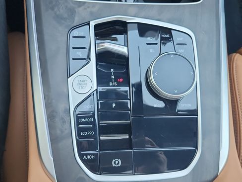 Used 2026 BMW X5 sDrive40i w/ M Sport Package RWD image 19