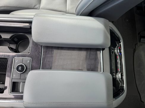 Used 2019 Lincoln Navigator Reserve AWD/4WD image 27
