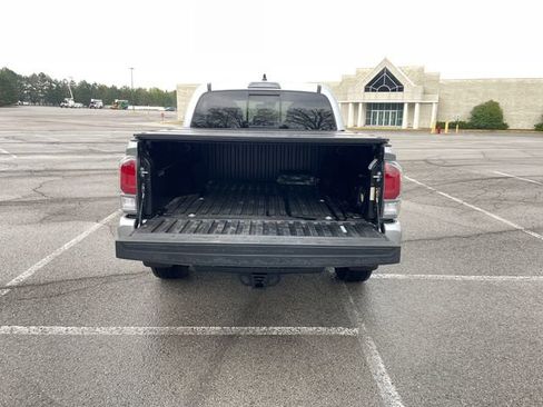 Used 2023 Toyota Tacoma TRD Sport AWD/4WD image 25