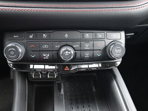 Used 2025 Dodge Durango R/T AWD/4WD image 12