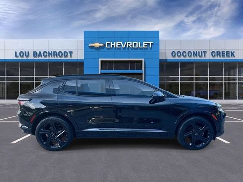 Used 2026 Chevrolet Equinox EV RS FWD image 9
