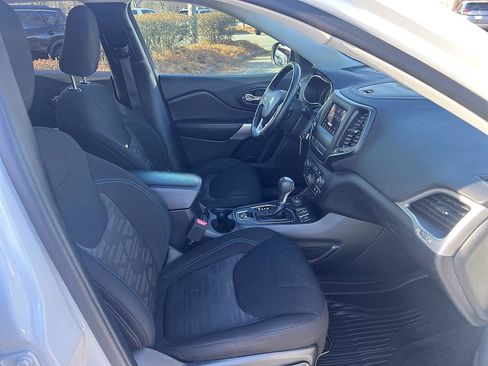 Used 2020 Jeep Cherokee Latitude image 17