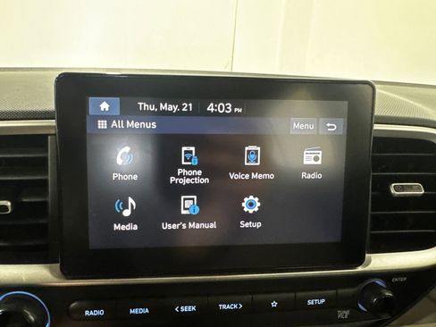 Used 2025 Hyundai Venue SEL FWD image 3