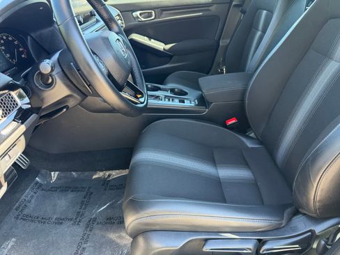 Used 2025 Honda Civic Sport image 6