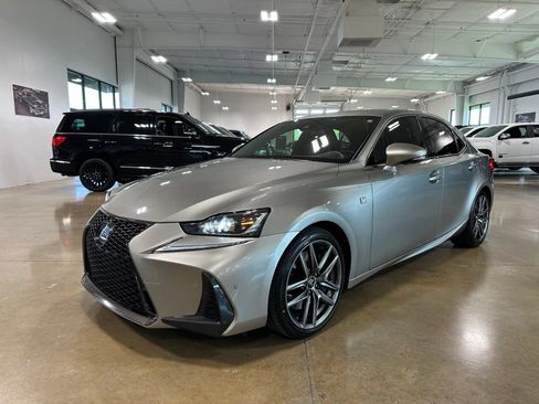 Used 2019 Lexus IS 350 F Sport w/ F Sport Package RWD image 3