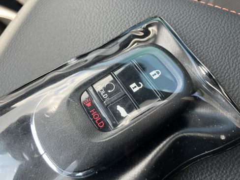 Used 2025 Honda CR-V Sport image 39