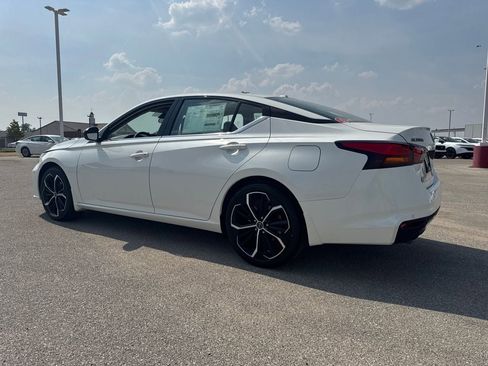 New 2025 Nissan Altima 2.5 SR w/ SR Premium Package image 3