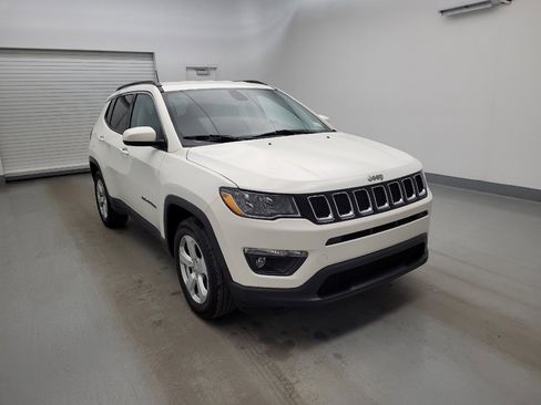 Used 2020 Jeep Compass Latitude FWD image 13