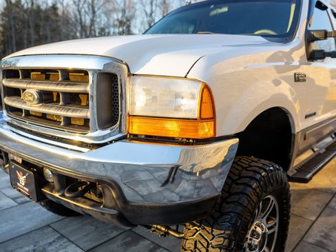 Used 2001 Ford F250 XL image 24