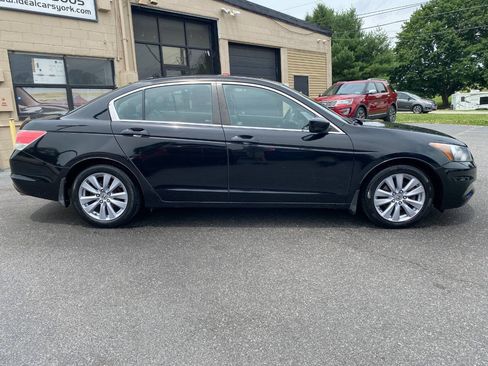 Used 2011 Honda Accord EX-L image 2
