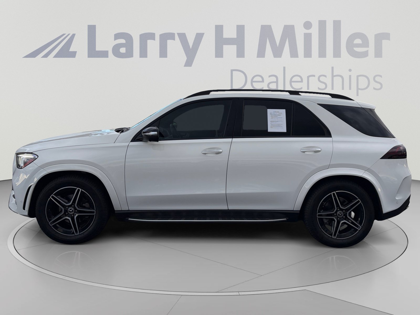 Used 2022 Mercedes-Benz GLE 350 4MATIC image 2