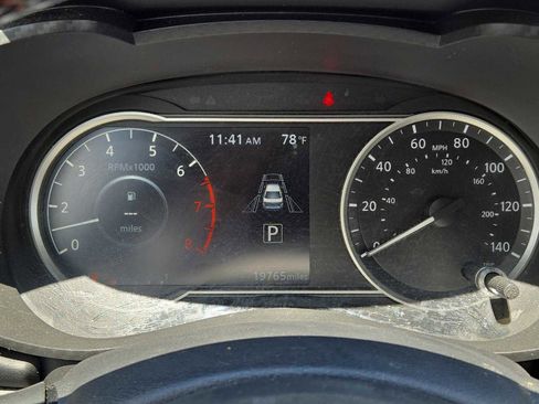 Used 2024 Nissan Versa SR w/ Trunk Package image 22
