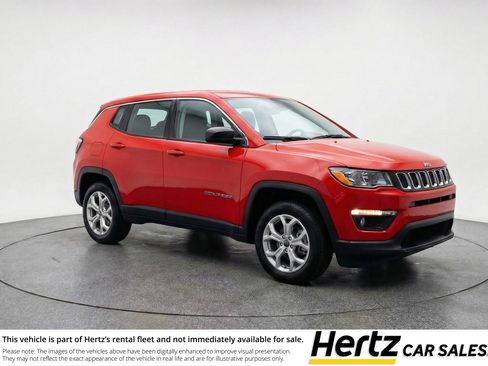 Used 2025 Jeep Compass Latitude image 1