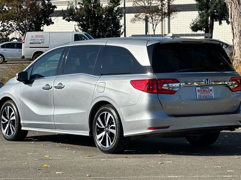 Used 2018 Honda Odyssey Elite image 6