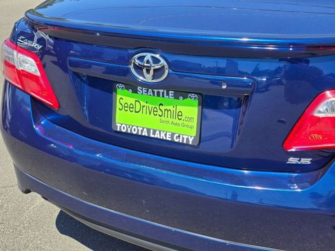Used 2007 Toyota Camry SE FWD image 13