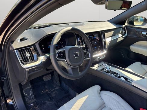 Used 2024 Volvo V60 B5 Cross Country Ultimate w/ Climate Package image 6