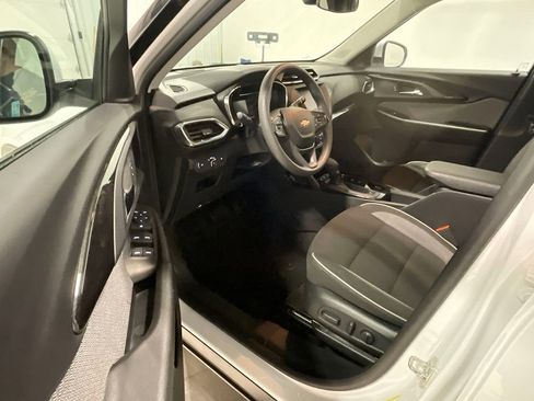 Used 2023 Chevrolet TrailBlazer LT image 17
