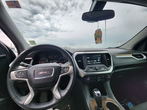 Used 2017 GMC Acadia SLE FWD image 17