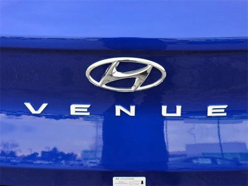 New 2026 Hyundai Venue SEL image 24