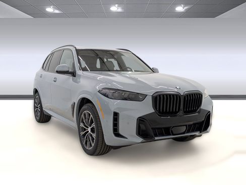 New 2026 BMW X5 xDrive40i w/ M Sport Package AWD/4WD image 7
