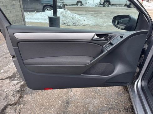 Used 2011 Volkswagen Golf 2-Door image 10