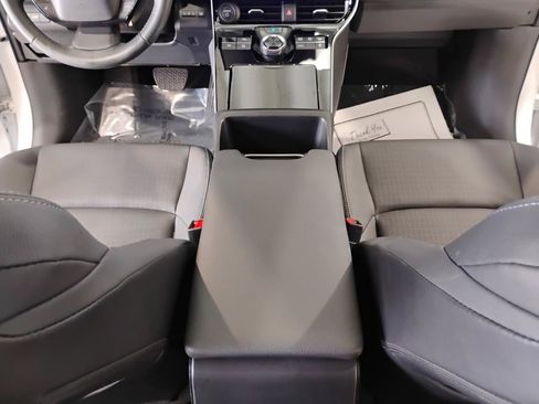 Used 2024 Toyota bZ4X FWD image 63