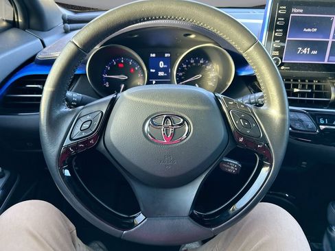 Used 2021 Toyota C-HR XLE FWD image 14