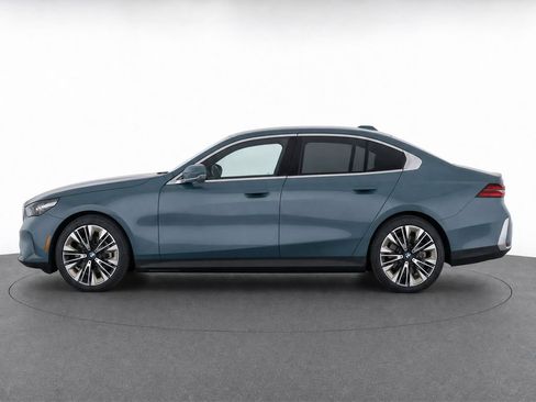 Used 2026 BMW 530i RWD image 6