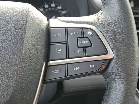 Used 2024 Toyota Sienna XLE image 19